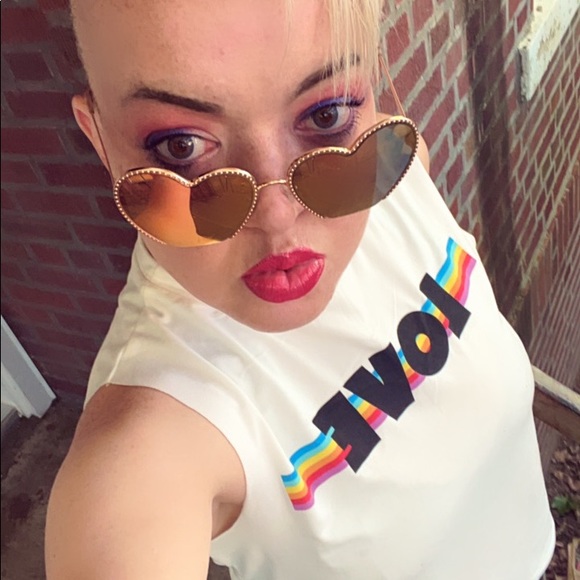 Meet your Posher, Christine - Picture 13 of 17